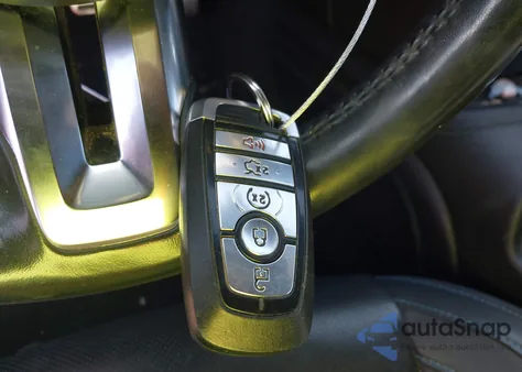 2018 Ford Mustang Ecoboost Premium z USA, uszkodzony, nr VIN 1FATP8UH3J5155868